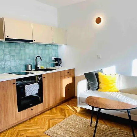 Wygodne Z Duzym Balkonem Apartamento *